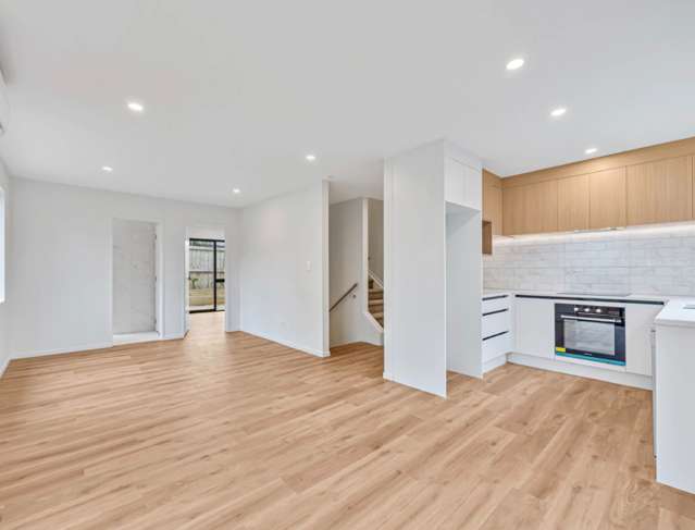 Modern Townhouse in Prime Manukau Location
