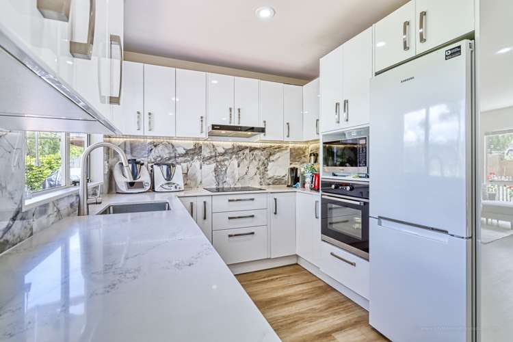 4/8 Harkin Close Albany_14