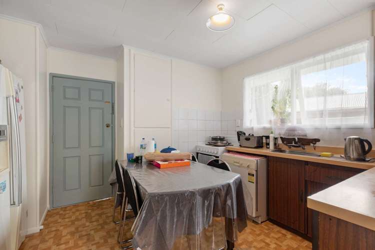 13 Wroughton Crescent Otara_9