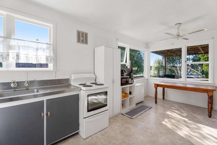 3 Linda Place Otara_24