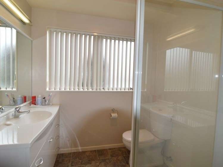 52/55 Armstrong Avenue Carterton_10