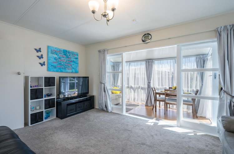 1/25 Kipling Crescent Stoke_5