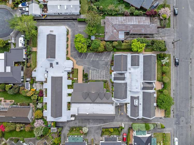 61, 73, 75A, 75B, 77 Bryndwr Road Bryndwr_10