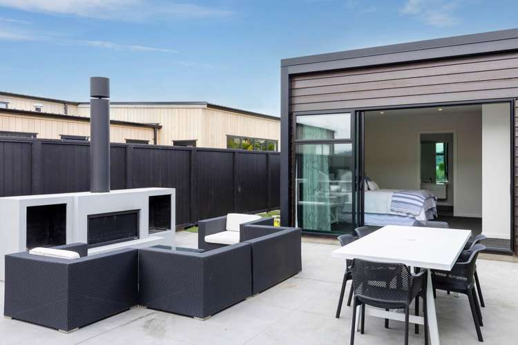 8 Kurapoto Lane Rainbow Point_17