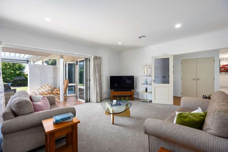 16 Ardilea Avenue Stoke_6