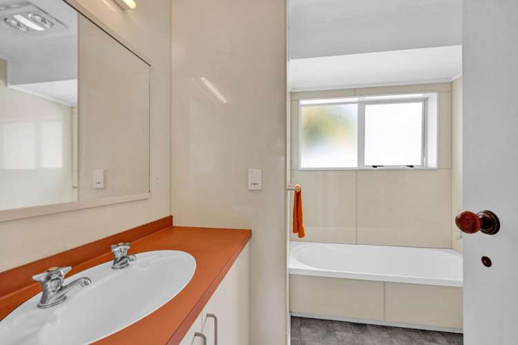 2/59 Wallath Road Westown_11