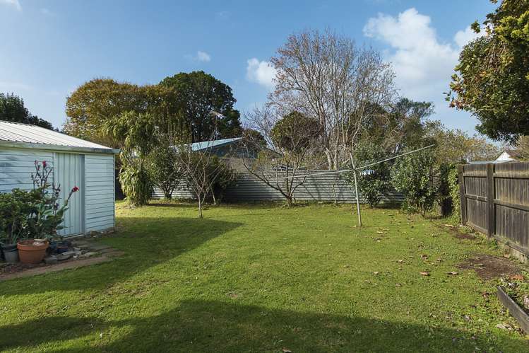 16 Holland Street Pukekohe_2