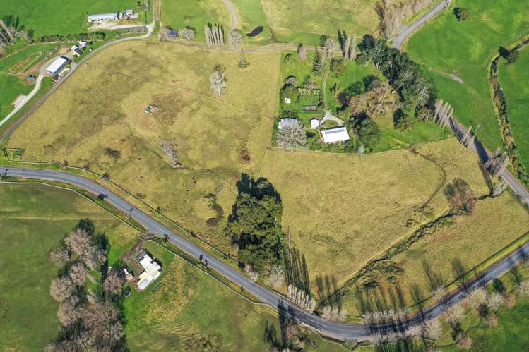 42 Jumna Road Maungaturoto_4