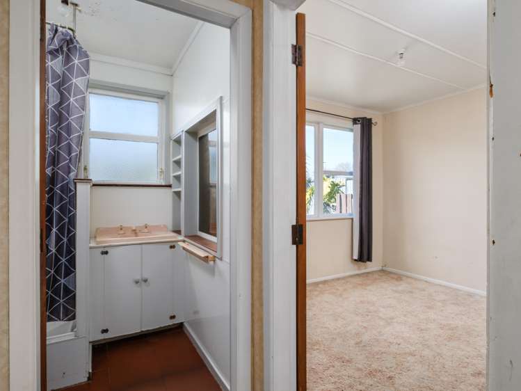 42 Lytton Road Riverdale_11