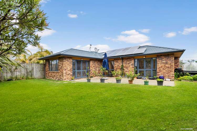 32 Baulcomb Parade Windsor Park_16