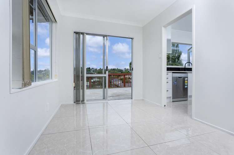 35 Triangle Road Massey_12