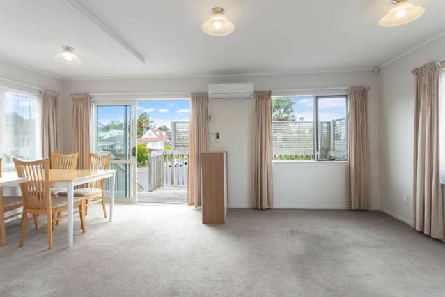 33 Lambrown Drive Totara Vale_4