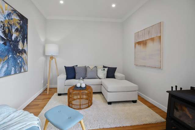 471 Mandeno Street 11385_2