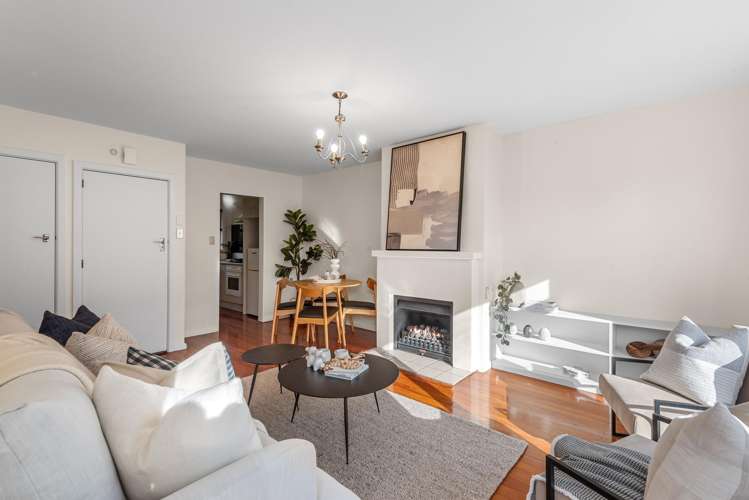 2/19 Repton Street Merivale_3