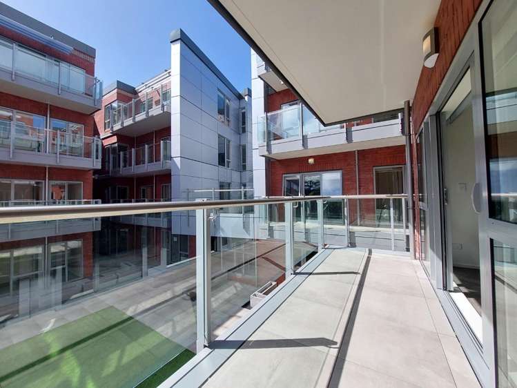 225/4 Wagener Place Mount Albert_8