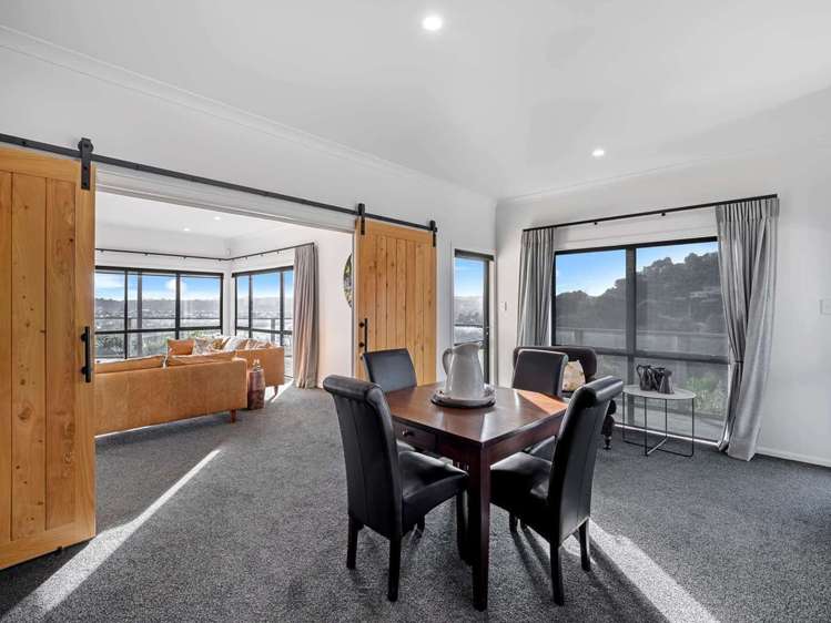 1 Shakespeare Road Bastia Hill_9