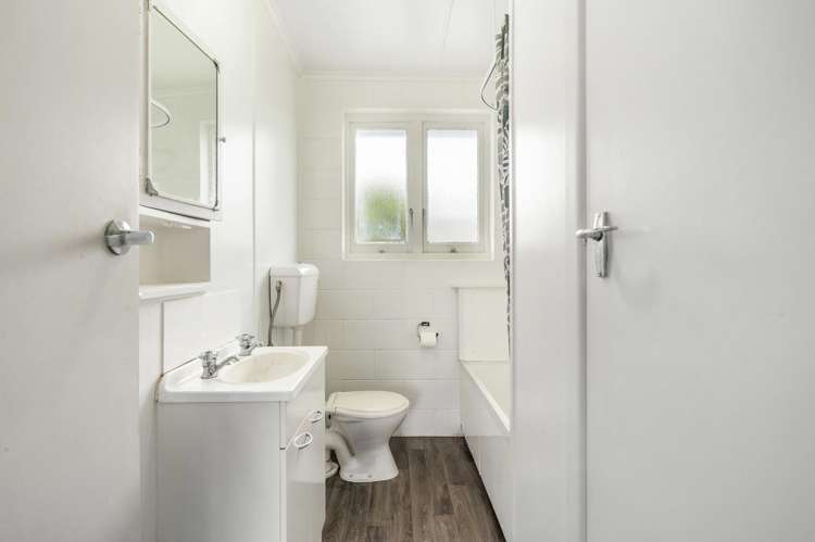 57f James Street Glenholme_11