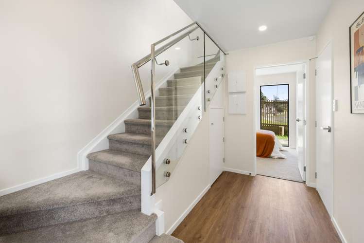 2/125 Universal Drive Henderson_24