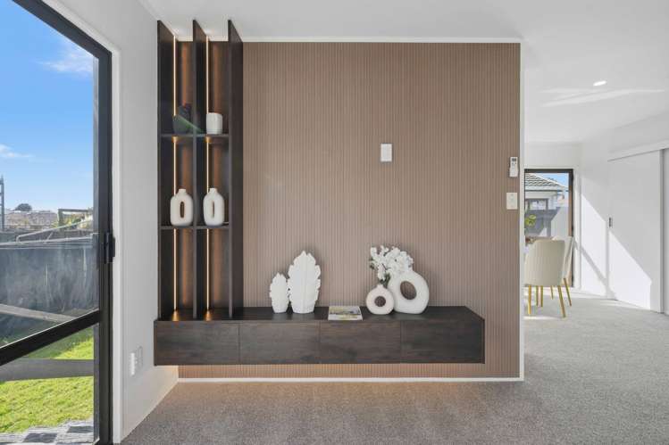 2/80 Kenderdine Road_3
