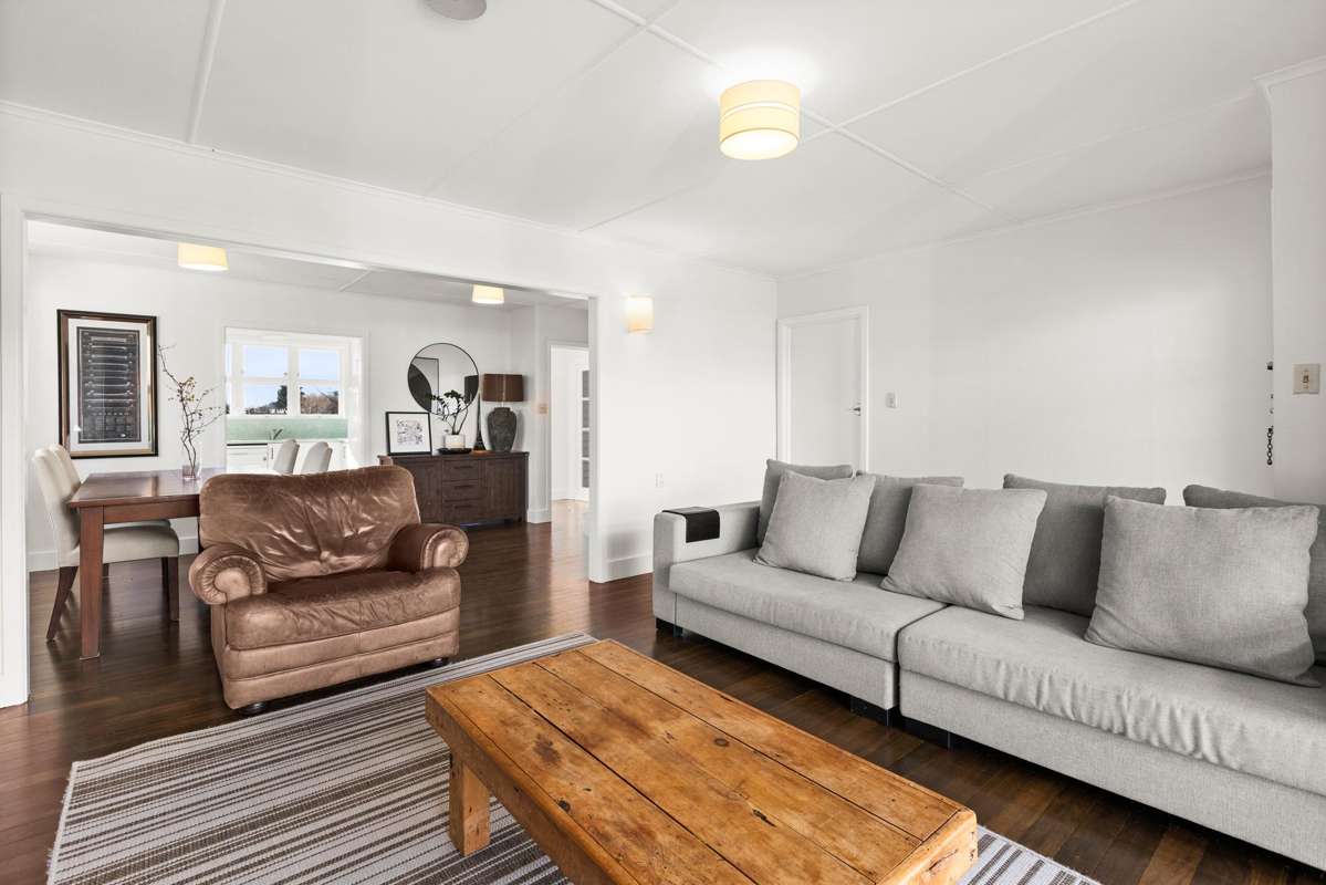 81 Tollemache Road East_4