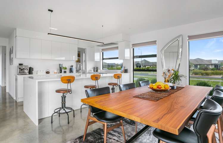 16 Alan Livingston Drive Cambridge_6