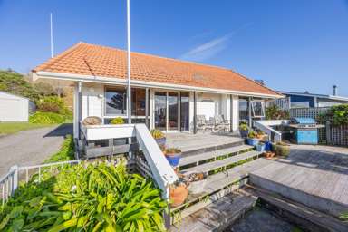 3432 Pourerere Beach Road_1