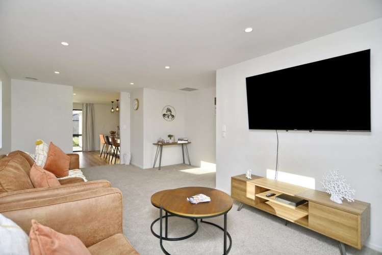 3 Woodford Avenue Woodend_7