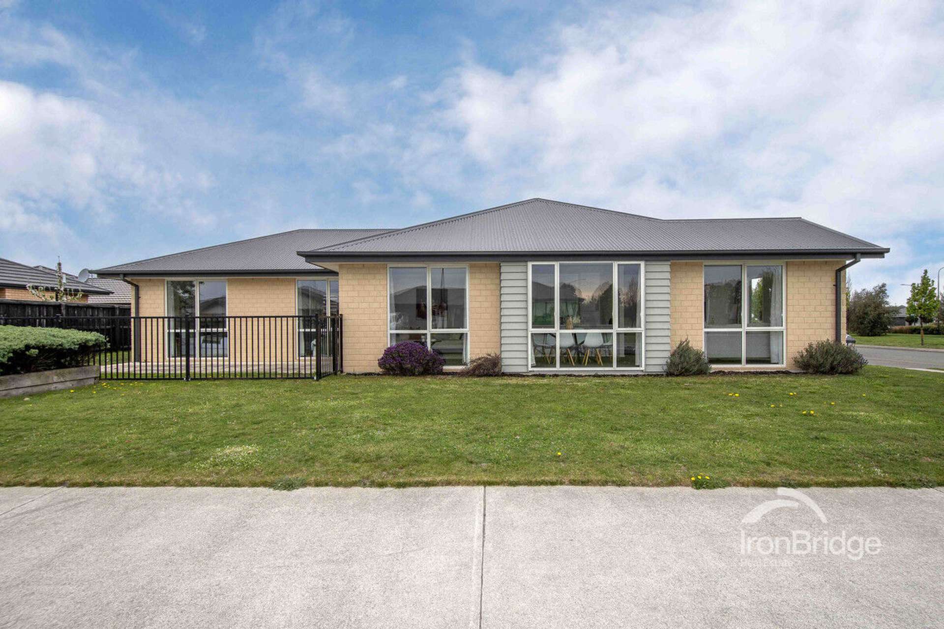 31 Faringdon Boulevard Rolleston_0