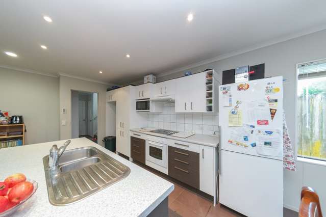 11a Seaglen Place Botany Downs_1