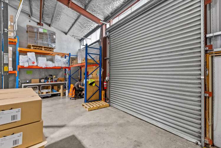 816 Karamu Road North Mayfair_9