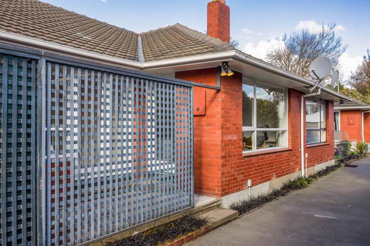 2/36 Office Road Merivale_12