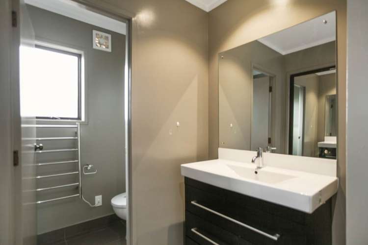 1/12 Charles Fox Place Saint Johns_11