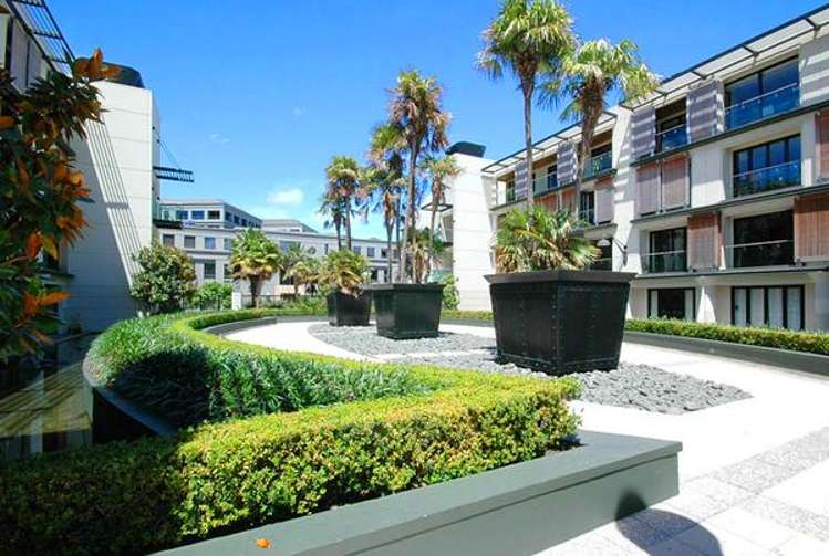 GJ/20 Pakenham Street East Auckland Central_11