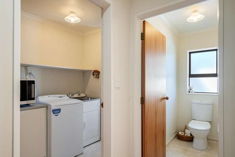 20 Cranbrook Grove Waikanae_15