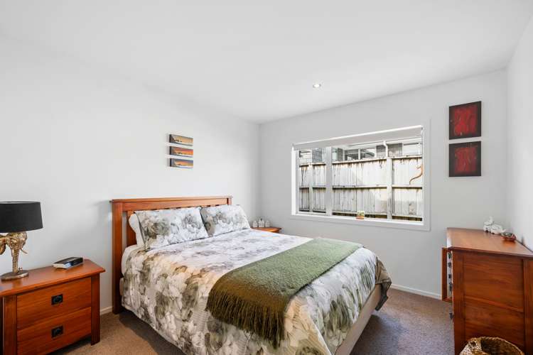 2 Rayner Way Glen Avon_10