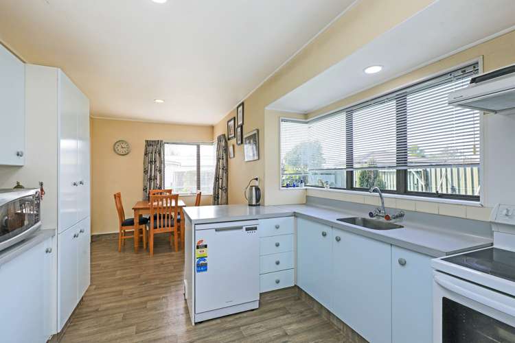 1242 Louie Street Parkvale_8