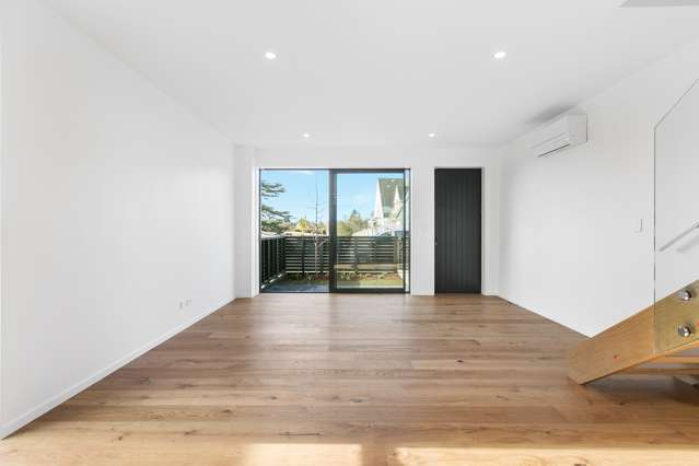 2/4 Glen Atkinson Street Saint Heliers_4