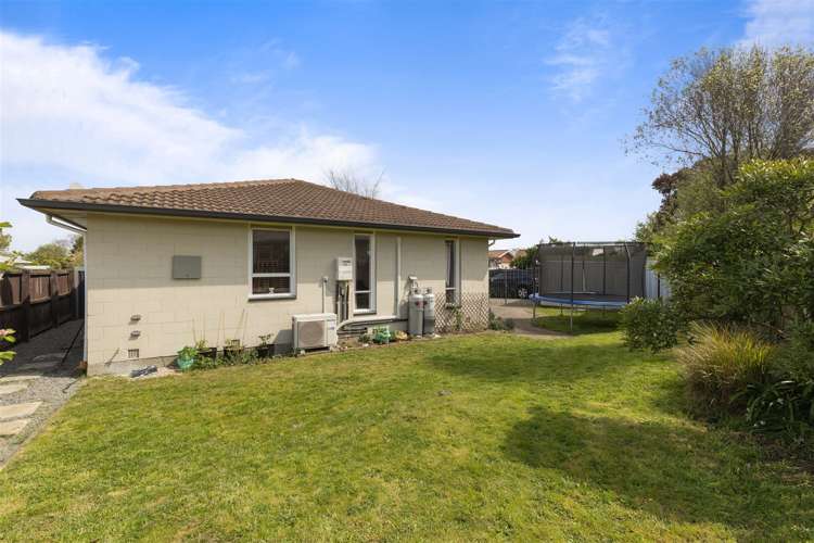 2/23 Branksome Place Parklands_15