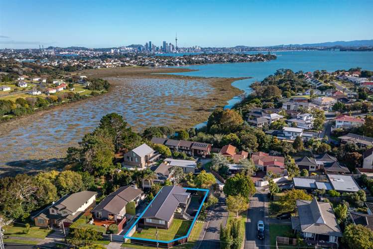 8 Riviera Place Hauraki_26