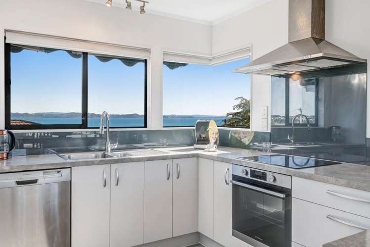 1038a Whangaparaoa Road Tindalls Beach_10