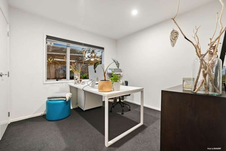 42 Flintridge Drive Flat Bush_16