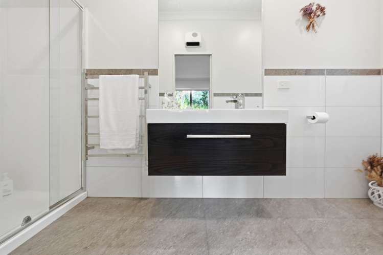 4 Vittoria Terrace Flat Bush_15