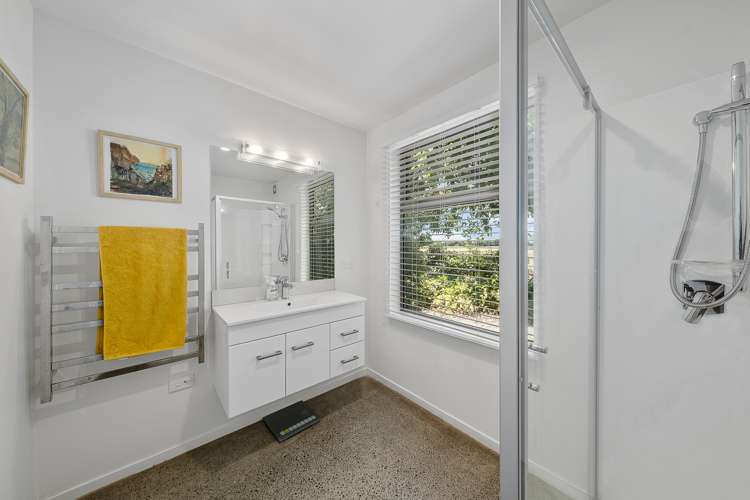 84 Dillons Point Road Islington_9