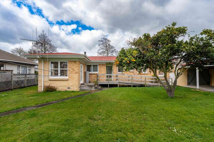 7 Scott Avenue Hamilton East_10