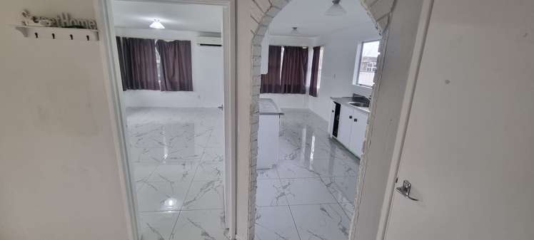 43 McKinstry Avenue Mangere East_3