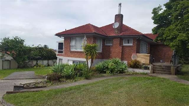 135 Te Atatu Road Te Atatu South_1