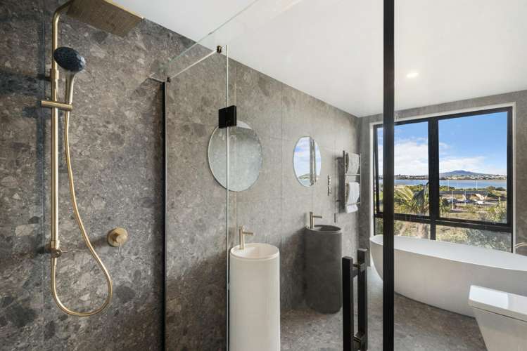 13 Waimana Ave Northcote Point_16