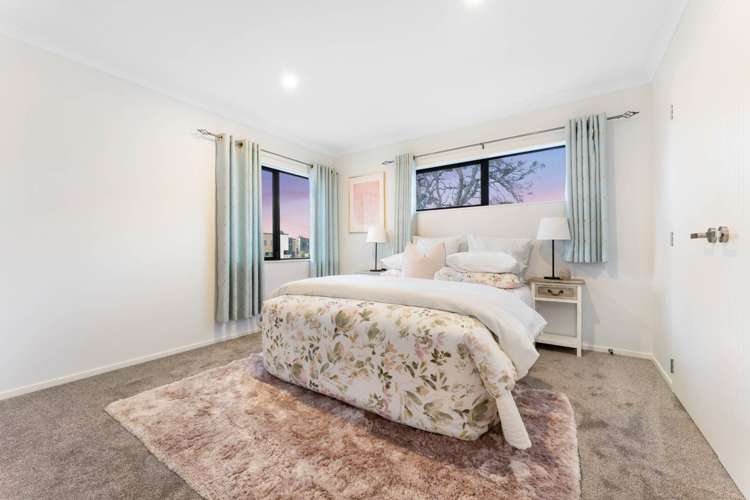 39 Bordeaux Parade Te Atatu South_13