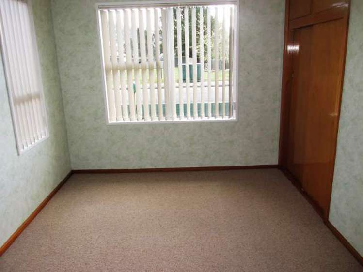 27 Plaskett Street Reefton_17