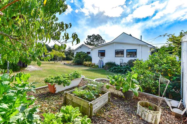 124 Embankment Road Lincoln_21